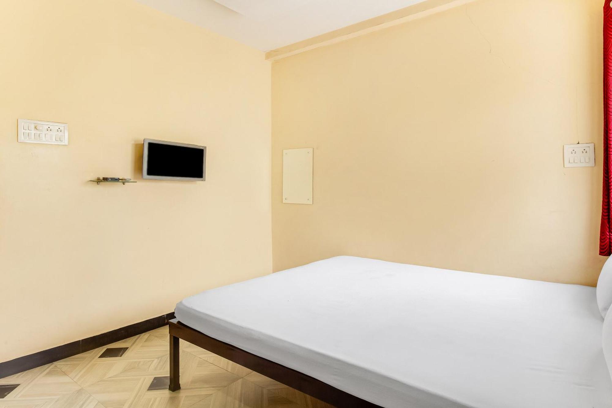 Spot On Harihar Lodging And Yatri Niwas Hotell Kolhapur Eksteriør bilde