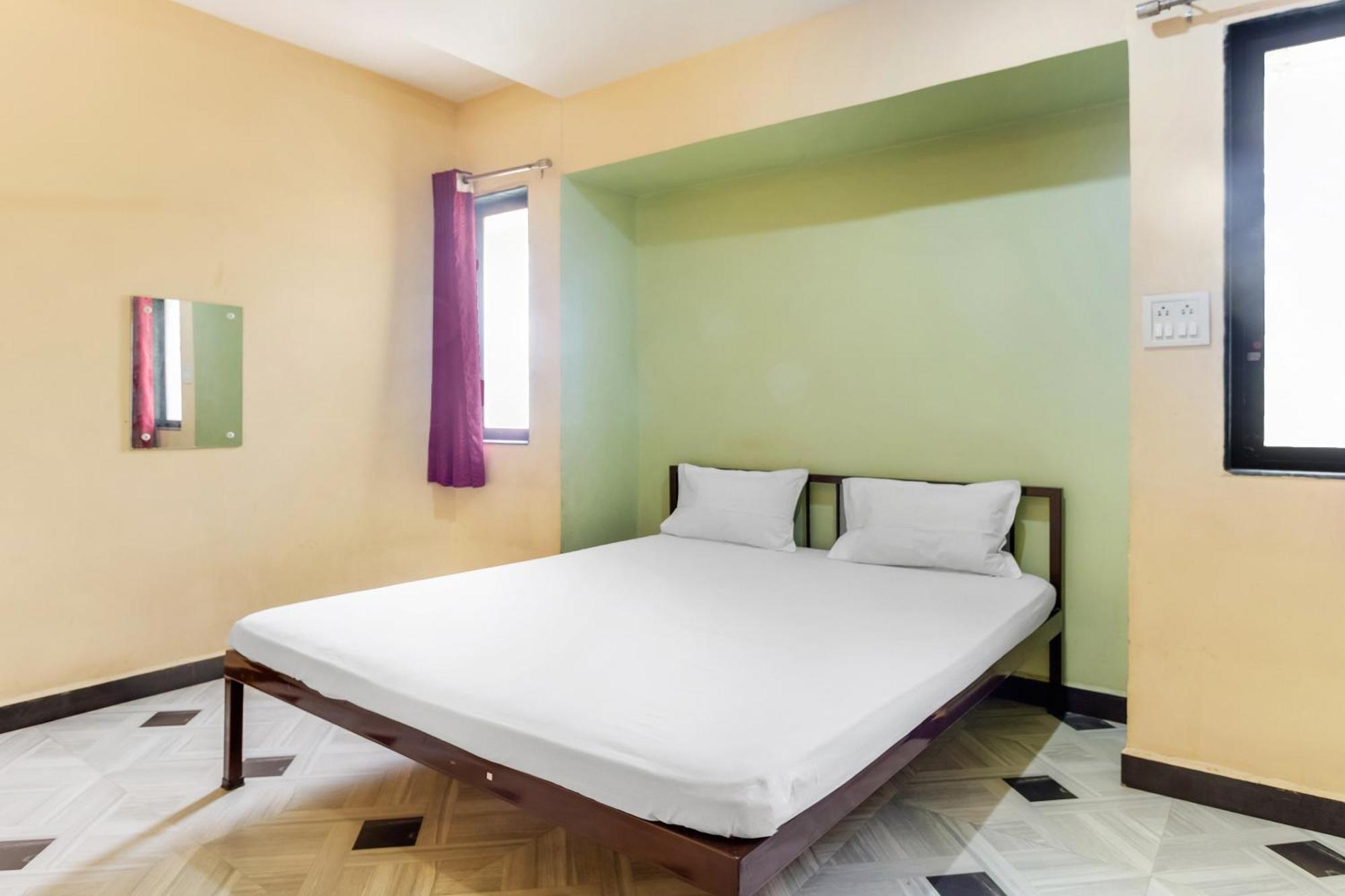 Spot On Harihar Lodging And Yatri Niwas Hotell Kolhapur Eksteriør bilde