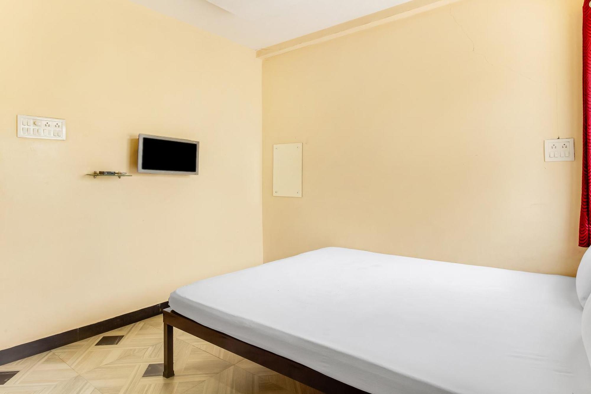 Spot On Harihar Lodging And Yatri Niwas Hotell Kolhapur Eksteriør bilde
