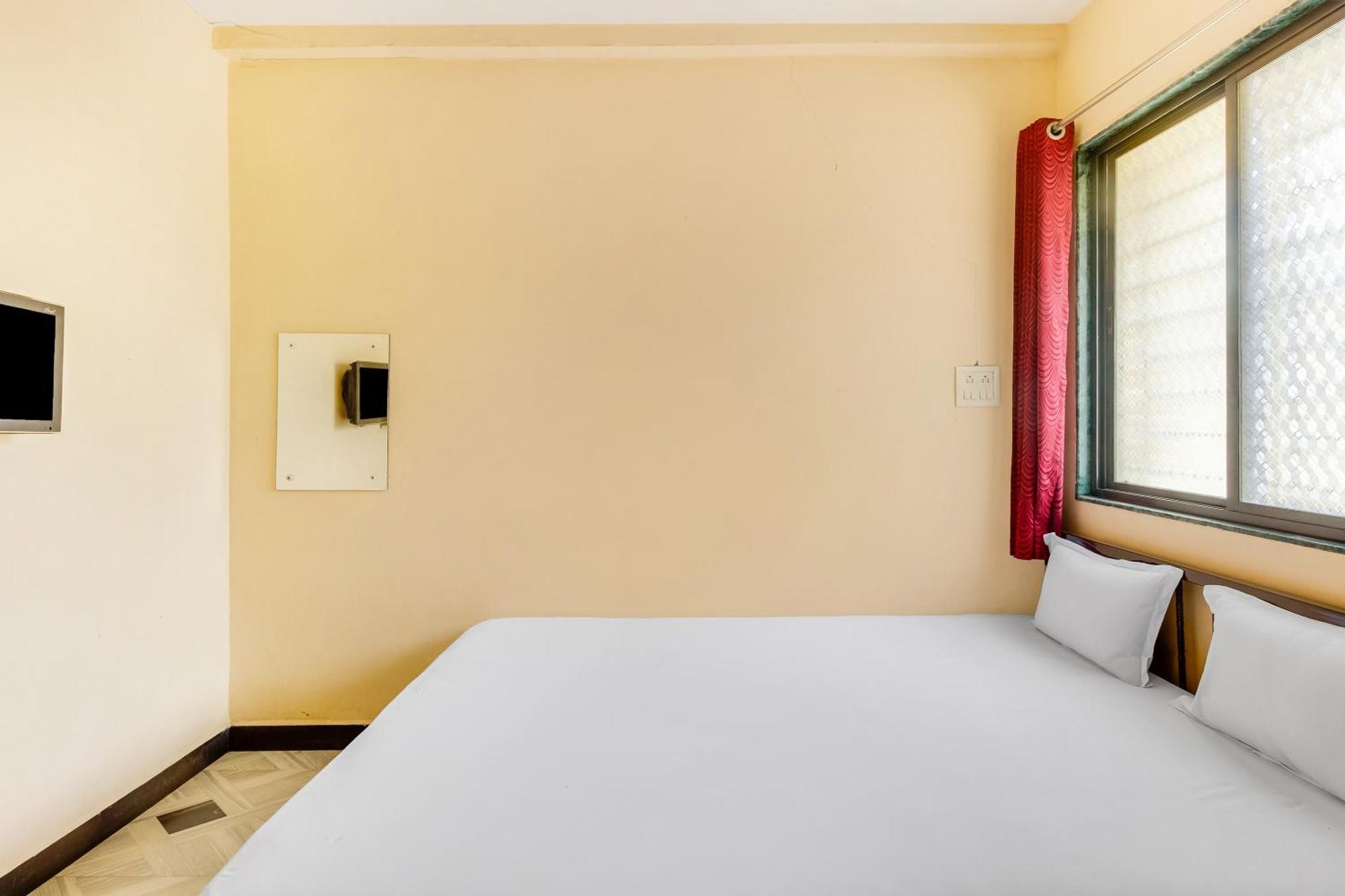 Spot On Harihar Lodging And Yatri Niwas Hotell Kolhapur Eksteriør bilde