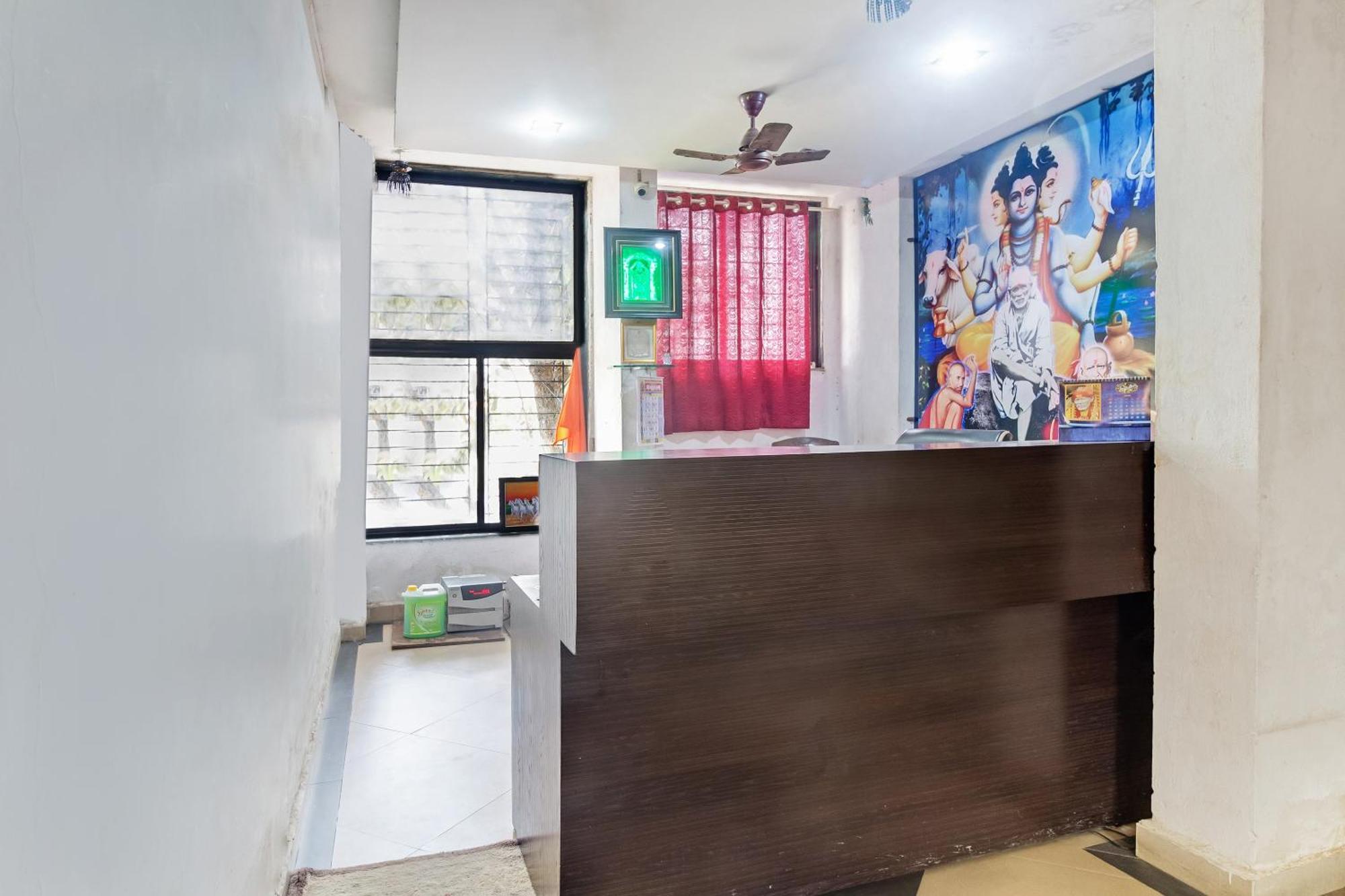 Spot On Harihar Lodging And Yatri Niwas Hotell Kolhapur Eksteriør bilde