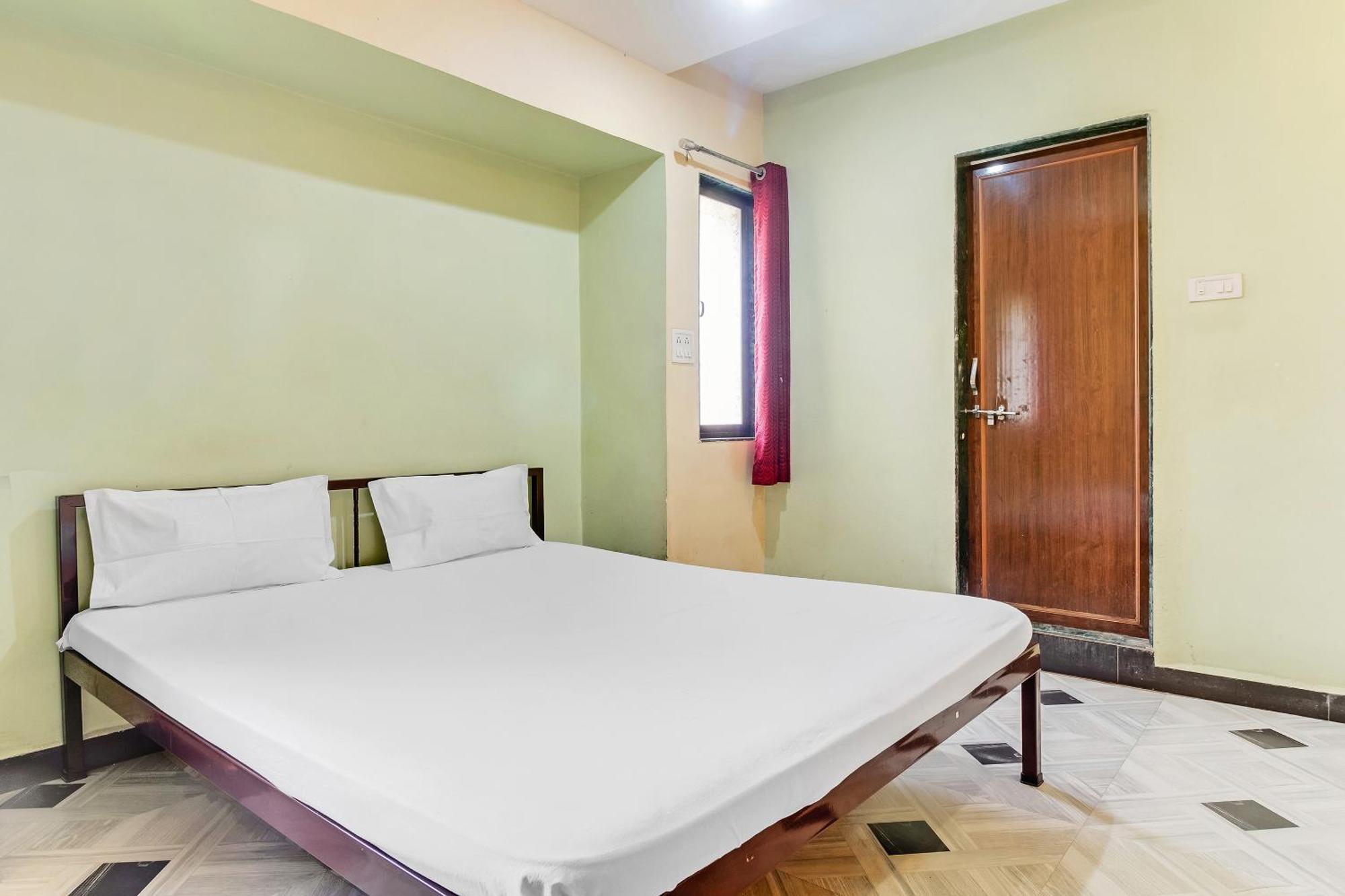 Spot On Harihar Lodging And Yatri Niwas Hotell Kolhapur Eksteriør bilde