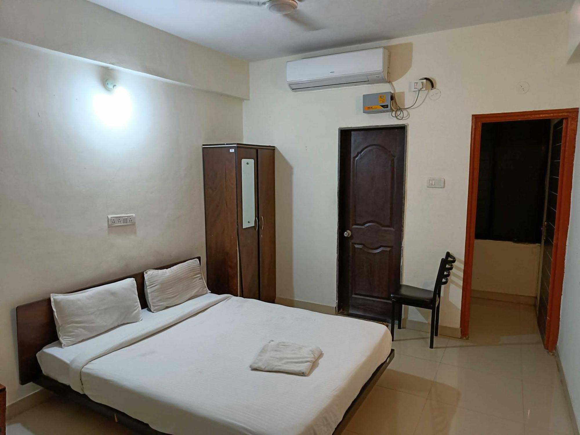 Spot On Harihar Lodging And Yatri Niwas Hotell Kolhapur Eksteriør bilde