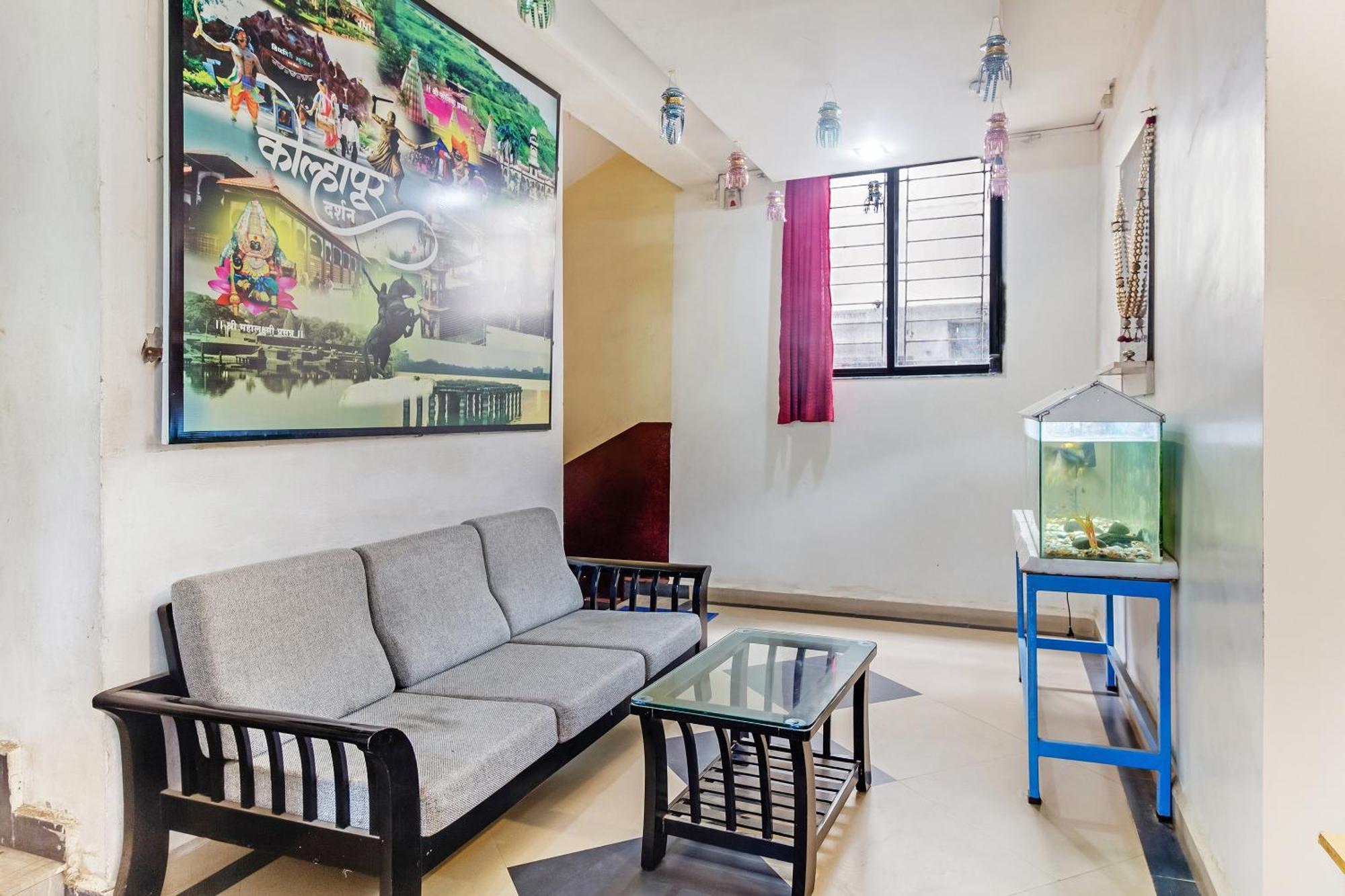 Spot On Harihar Lodging And Yatri Niwas Hotell Kolhapur Eksteriør bilde
