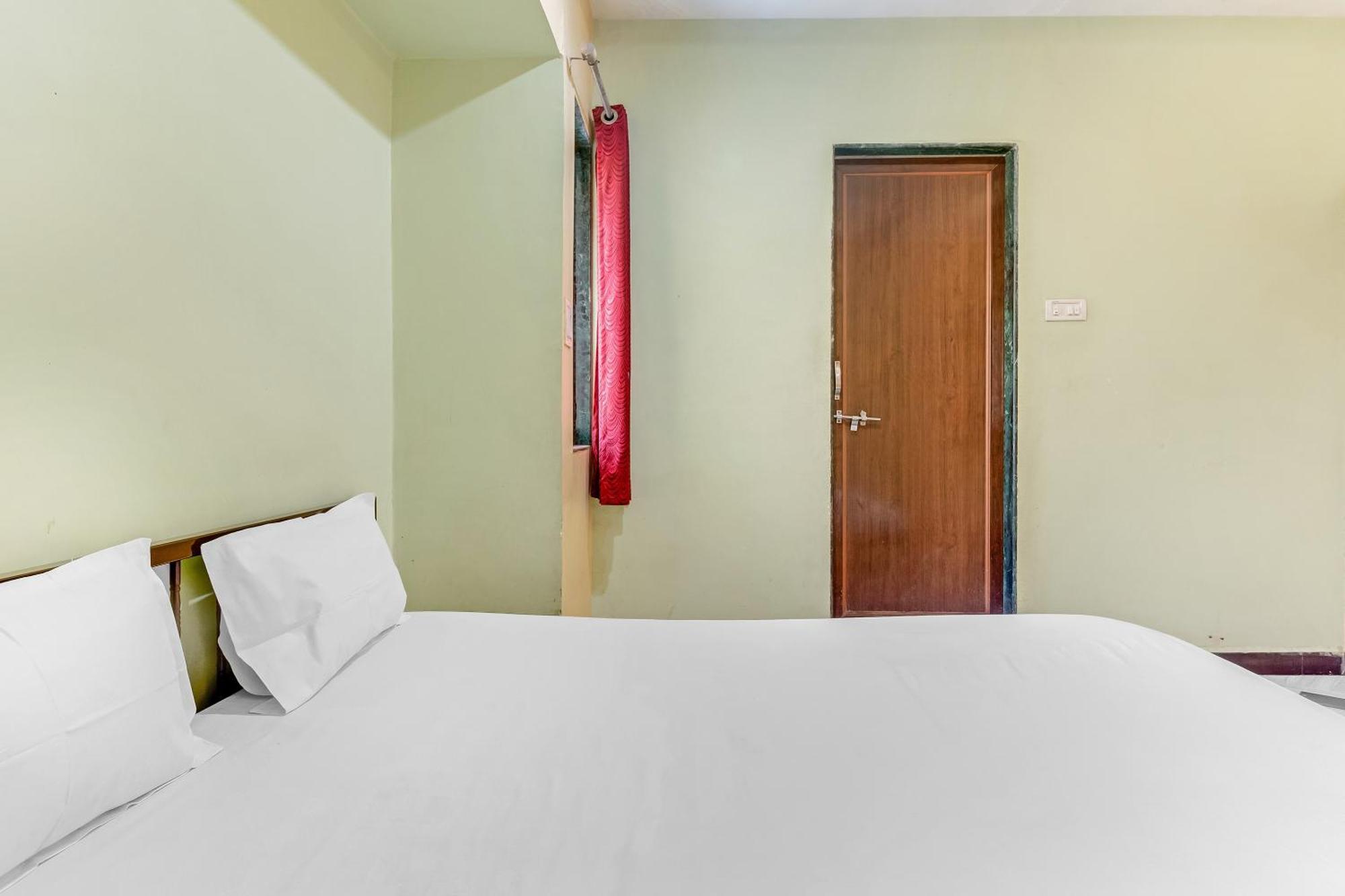 Spot On Harihar Lodging And Yatri Niwas Hotell Kolhapur Eksteriør bilde